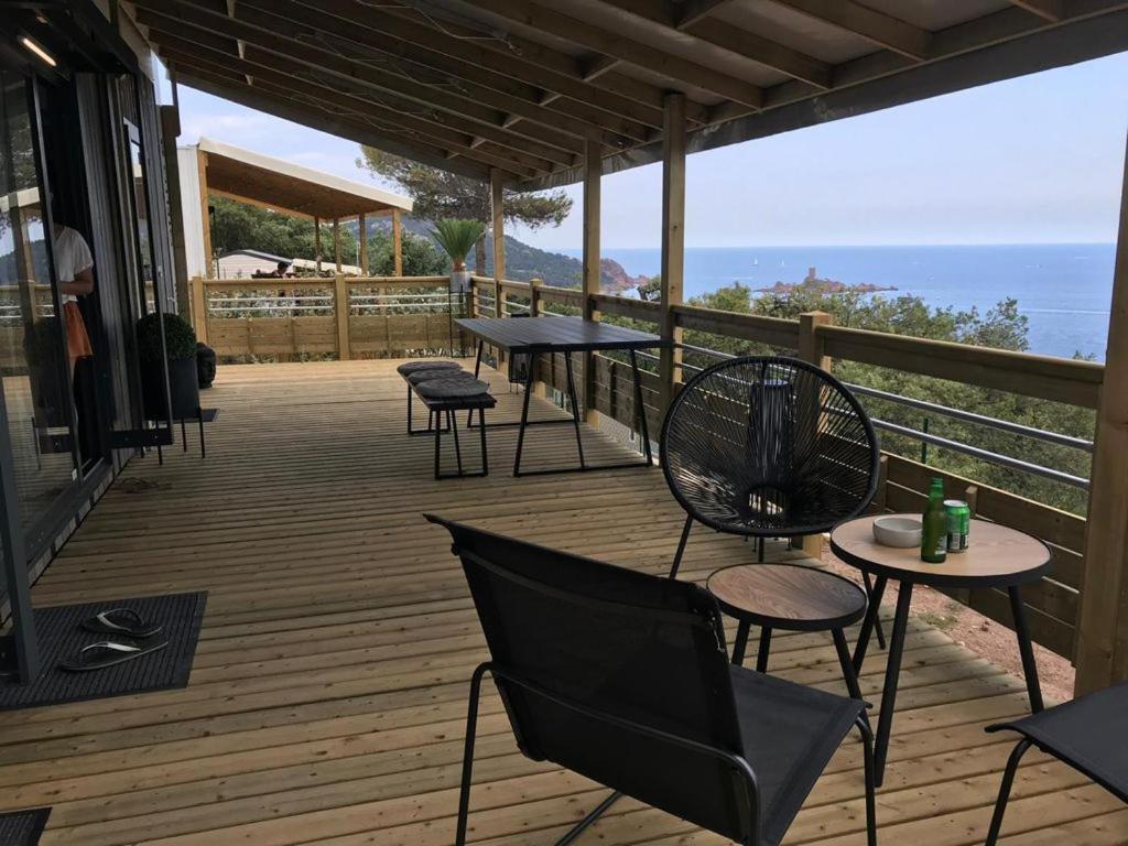 Mobil Home Vue Sur Mer - Racine 03 Saint-Raphaël Dış mekan fotoğraf